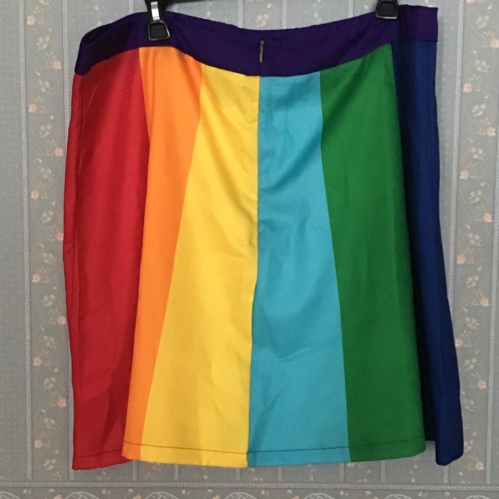 Rainbow 🌈 skirt 3x - Picture 3 of 6